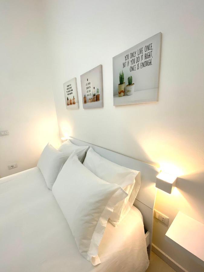 Bed and Breakfast Dai 3 Santi Lecce Exterior foto