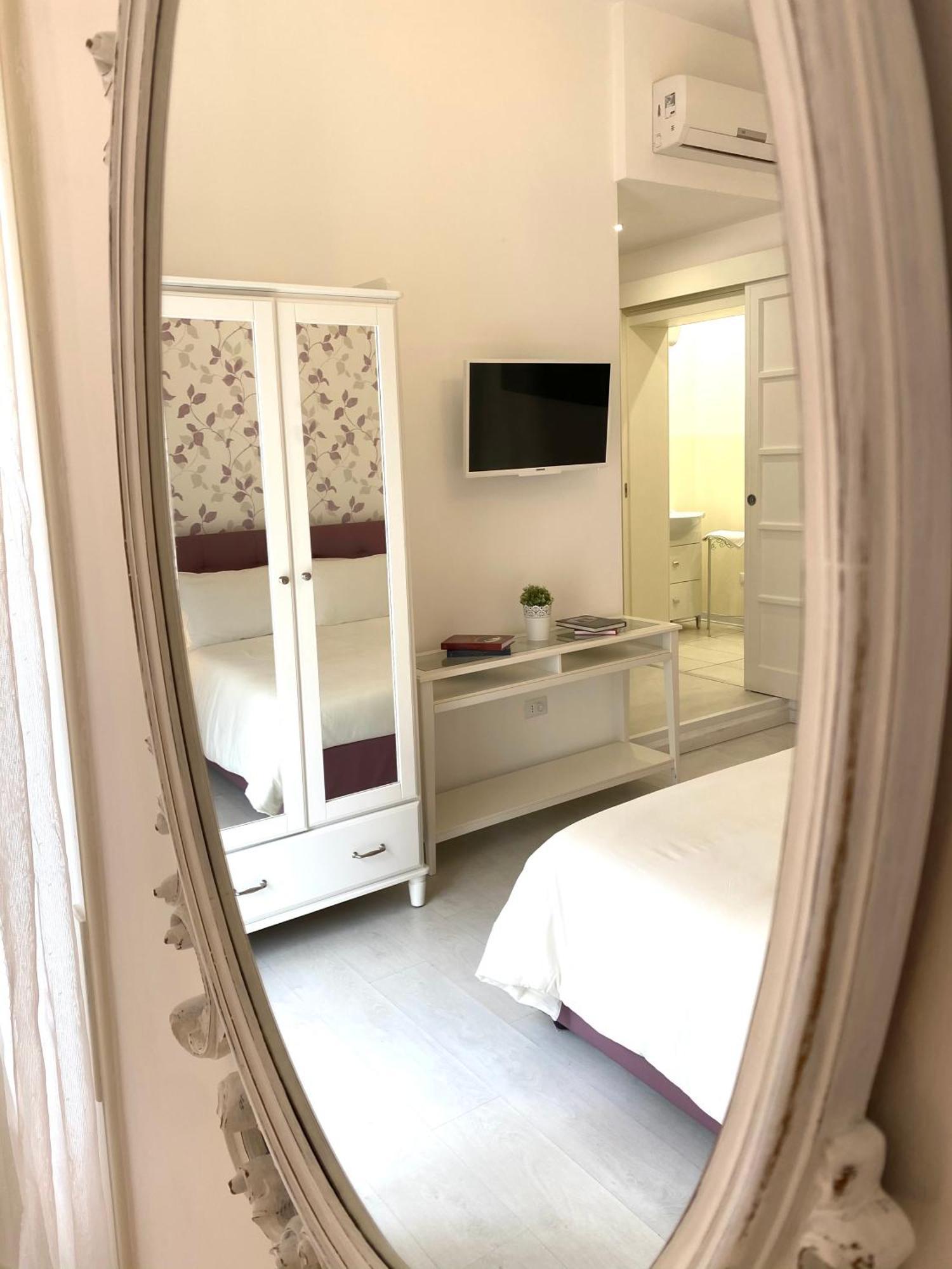 Bed and Breakfast Dai 3 Santi Lecce Exterior foto